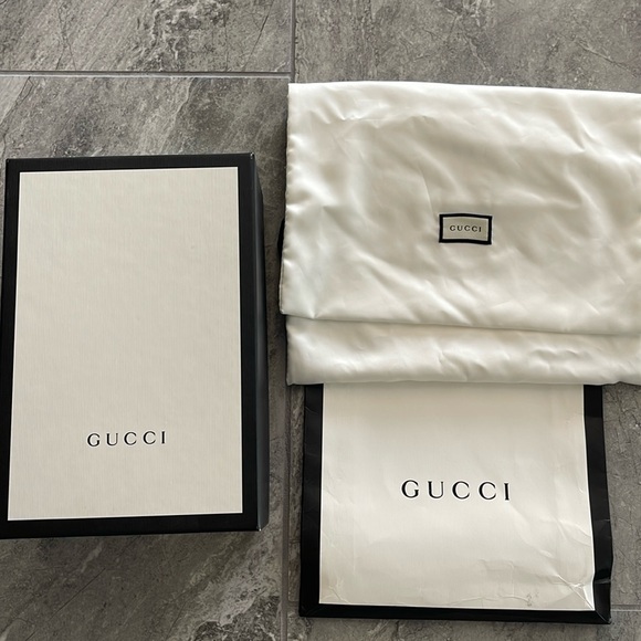 Gucci purse - Picture 4 of 11